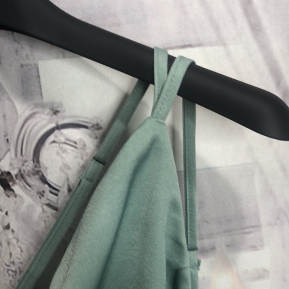 One shoulder strap sage dress - Picture 3 of 9